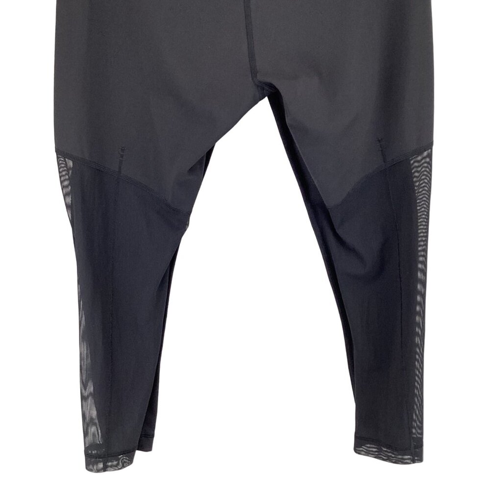 Lululemon‎ Crop Leggings Size 6 Womens Black & Pink Breathe Easy Capri Mesh Back - Picture 7 of 7